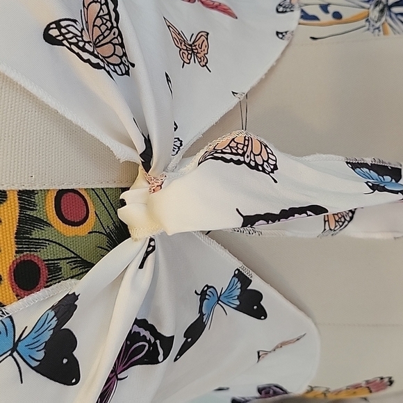 Romwe butterfly tie shrug.  Size is XS or size 2. - Picture 5 of 7